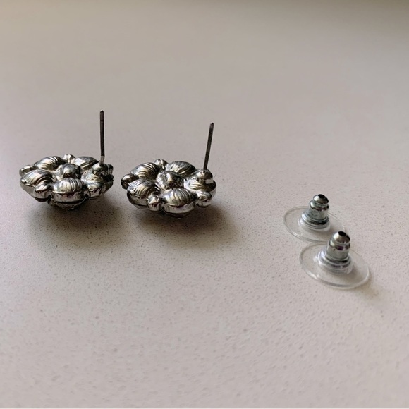 Glass Cluster Crystal Party Cocktail Earrings - Picture 9 of 10